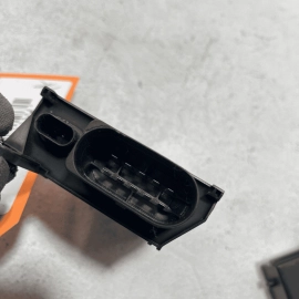 2017-2019 AUDI Q7 PREMIUM PLUS FRONT RIGHT SEAT OCCUPANT SENSOR MODULE OEM