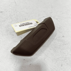 2017-2019 AUDI Q7 PREMIUM PLUS FRONT RIGHT SEAT HEADREST BRACKET OUTER COVE 2017-2019 AUDI Q7 PREMIUM PLUS FRONT RIGHT SEAT HEADREST BRACKET OUTER COVE