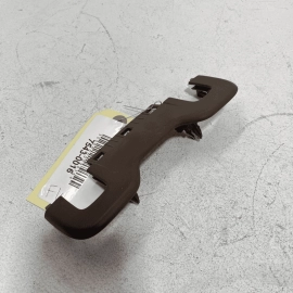 17-19 AUDI Q7 PREMIUM FRONT LEFT DRIVER SEAT HEADREST BRACKET INNER COVER O 17-19 AUDI Q7 PREMIUM FRONT LEFT DRIVER SEAT HEADREST BRACKET INNER COVER O