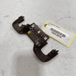 17-19 AUDI Q7 PREMIUM FRONT LEFT DRIVER SEAT HEADREST BRACKET INNER COVER O 17-19 AUDI Q7 PREMIUM FRONT LEFT DRIVER SEAT HEADREST BRACKET INNER COVER O