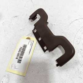 17-19 AUDI Q7 PREMIUM FRONT LEFT DRIVER SEAT HEADREST BRACKET INNER COVER O 17-19 AUDI Q7 PREMIUM FRONT LEFT DRIVER SEAT HEADREST BRACKET INNER COVER O