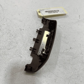 2017-2019 AUDI Q7 PREMIUM PLUS FRONT LEFT SEAT HEADREST BRACKET OUTER COVER 2017-2019 AUDI Q7 PREMIUM PLUS FRONT LEFT SEAT HEADREST BRACKET OUTER COVER