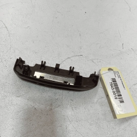 2017-2019 AUDI Q7 PREMIUM PLUS FRONT LEFT SEAT HEADREST BRACKET OUTER COVER 2017-2019 AUDI Q7 PREMIUM PLUS FRONT LEFT SEAT HEADREST BRACKET OUTER COVER