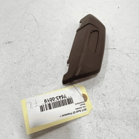 2017-2019 AUDI Q7 PREMIUM PLUS FRONT LEFT SEAT HEADREST BRACKET OUTER COVER 2017-2019 AUDI Q7 PREMIUM PLUS FRONT LEFT SEAT HEADREST BRACKET OUTER COVER