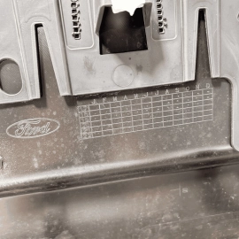 FORD FUSION SE 2019-2020 REAR TRUNK LID LOWER PANEL TRIM MOLDING OEM SILVER