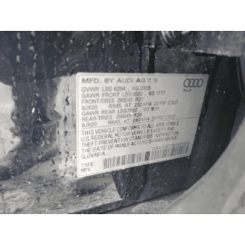 AUDI Q7 PREMIUM 2017-19 REAR 2ND ROW CENTER MIDDLE SEAT COMPLETE & HEADREST