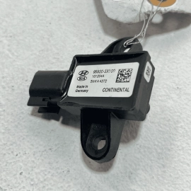 HYUNDAI ELANTRA 2011-2016 FRONT LEFT OR RIGHT CRASH IMPACT SENSOR OEM 1PCS