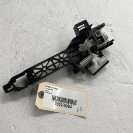 KIA K5 2021 - 2023 REAR LEFT DRIVER SIDE EXTERIOR DOOR HANDLE BASE BRACKET 
