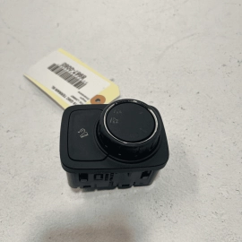 2018 - 2021 GMC TERRAIN FRONT CONSOLE NAVIGATION CONTROL SWITCH OEM 8440259