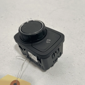 2018 - 2021 GMC TERRAIN FRONT CONSOLE NAVIGATION CONTROL SWITCH OEM 8440259