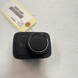 2018 - 2021 GMC TERRAIN FRONT CONSOLE NAVIGATION CONTROL SWITCH OEM 8440259