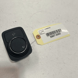 2018 - 2021 GMC TERRAIN FRONT CONSOLE NAVIGATION CONTROL SWITCH OEM 8440259