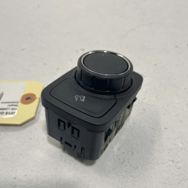 2018 - 2021 GMC TERRAIN FRONT CONSOLE NAVIGATION CONTROL SWITCH OEM 8440259
