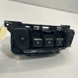 2018 - 2023 GMC TERRAIN FRONT CONSOLE TRANSMISSION SHIFTER GEAR SELECTOR OE