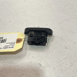DAMAGE! 2018 - 2022 GMC TERRAIN DASH DASHBOARD HAZARD LIGHT CONTROL SWITCH 