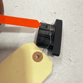 DAMAGE! 2018 - 2022 GMC TERRAIN DASH DASHBOARD HAZARD LIGHT CONTROL SWITCH 