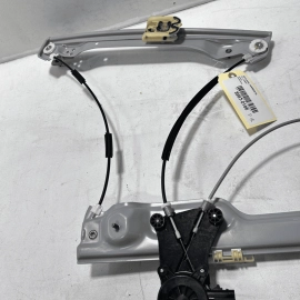 2018 - 2023 GMC TERRAIN FRONT PASSENGER SIDE DOOR WINDOW REGULATOR W/ MOTOR