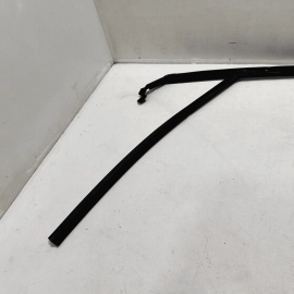 18-23 GMC TERRAIN FRONT PASSENGER DOOR GLASS RUN CHANNEL WEATHERSTRIP SEAL 