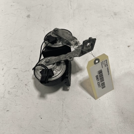 2018 - 2023 GMC TERRAIN DUAL HORN HIGH & LOW PITCH NOTE TONE HORN SIGNAL OE