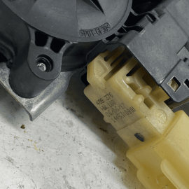 Ford Escape 2013 2014 2015 2016 2017 2018-2019 Rear Left Door Window Regula