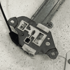 2005-2015 NISSAN XTERRA RIGHT REAR DOOR WINDOW REGULATOR WITH MOTOR ASSY OE