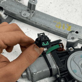 2005-2015 NISSAN XTERRA RIGHT REAR DOOR WINDOW REGULATOR WITH MOTOR ASSY OE