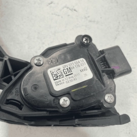 2018-2020 GMC TERRAIN SL SLE SLT 1.5L GAS PEDAL ACCELERATOR THROTTLE SENSOR
