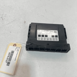 2018 - 2020 GMC TERRAIN  Chevrolet Equinox BODY COMPUTER CONTROL MODULE BCM