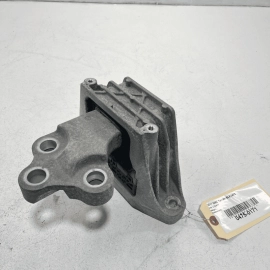 2018-2022 GMC TERRAIN 1.5L AWD TRANSMISSION MOUNT SUPPORT BRACKET OEM