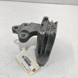 2018-2022 GMC TERRAIN 1.5L AWD TRANSMISSION MOUNT SUPPORT BRACKET OEM