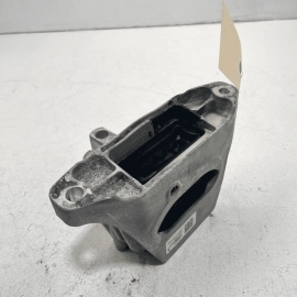 2018-2022 GMC TERRAIN 1.5L AWD TRANSMISSION MOUNT SUPPORT BRACKET OEM
