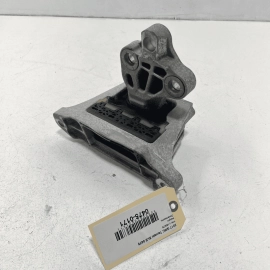 2018-2022 GMC TERRAIN 1.5L AWD TRANSMISSION MOUNT SUPPORT BRACKET OEM
