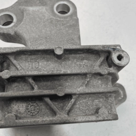 2018-2022 GMC TERRAIN 1.5L AWD TRANSMISSION MOUNT SUPPORT BRACKET OEM