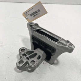 2018-2022 GMC TERRAIN 1.5L AWD TRANSMISSION MOUNT SUPPORT BRACKET OEM