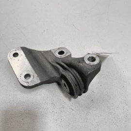 2018 - 2022 GMC TERRAIN 1.5L TRANSMISSION LOWER SUPPORT MOUNT BRACKET OEM