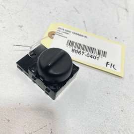2018-2019-2020-2021-2022-2023 GMC TERRAIN FRONT LEFT SEAT LUMBAR SWITCH OEM 2018-2019-2020-2021-2022-2023 GMC TERRAIN FRONT LEFT SEAT LUMBAR SWITCH OEM