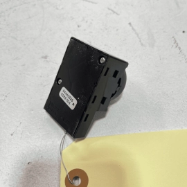 2018-2019-2020-2021-2022-2023 GMC TERRAIN FRONT LEFT SEAT LUMBAR SWITCH OEM 2018-2019-2020-2021-2022-2023 GMC TERRAIN FRONT LEFT SEAT LUMBAR SWITCH OEM