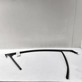 Front Right Door Glass Run Channel Weatherstrip Seal GMC Terrain 2018-2023 