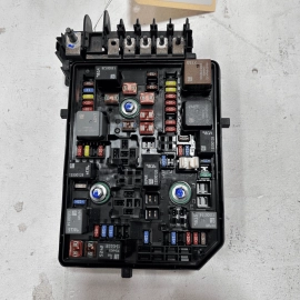 Engine Bay Fuse Relay Junction Box Block GMC Terrain 2018-2021 OEM