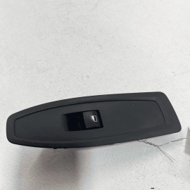 2017-2020 BMW 430I FRONT RIGHT PASSENGER DOOR WINDOW CONTROL SWITCH BUTTON  2017-2020 BMW 430I FRONT RIGHT PASSENGER DOOR WINDOW CONTROL SWITCH BUTTON