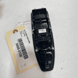 2017-2020 BMW 430I FRONT RIGHT PASSENGER DOOR WINDOW CONTROL SWITCH BUTTON  2017-2020 BMW 430I FRONT RIGHT PASSENGER DOOR WINDOW CONTROL SWITCH BUTTON