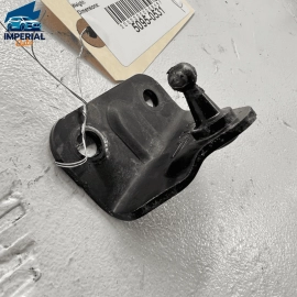 2018 - 2021 GMC TERRAIN EQUINOX TAILGATE RIGHT LIFT CYLINDER STRUT BRACKET 