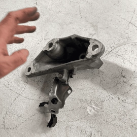 Toyota Camry XSE 2018-2023 Front Left Side Driver Engine Mount Bracket OEM 