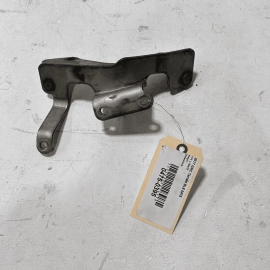 2018-2023GMC TERRAIN  1.5L ENGINE FRONT EXHAUST PIPE LOWER MOUNT BRACKET OE