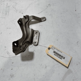 2018-2023GMC TERRAIN  1.5L ENGINE FRONT EXHAUST PIPE LOWER MOUNT BRACKET OE