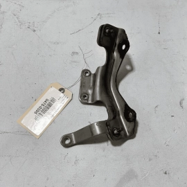 2018-2023GMC TERRAIN  1.5L ENGINE FRONT EXHAUST PIPE LOWER MOUNT BRACKET OE