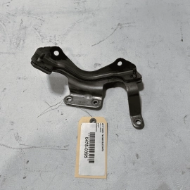 2018-2023GMC TERRAIN  1.5L ENGINE FRONT EXHAUST PIPE LOWER MOUNT BRACKET OE
