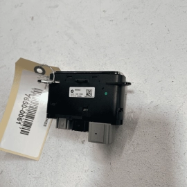 2018 - 2021 JEEP GRAND CHEROKEE FRONT CENTER CONSOLE AUX USB SWITCH OEM