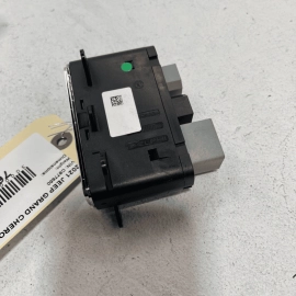 2018 - 2021 JEEP GRAND CHEROKEE FRONT CENTER CONSOLE AUX USB SWITCH OEM