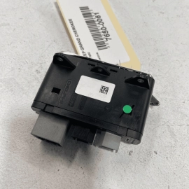 2018 - 2021 JEEP GRAND CHEROKEE FRONT CENTER CONSOLE AUX USB SWITCH OEM